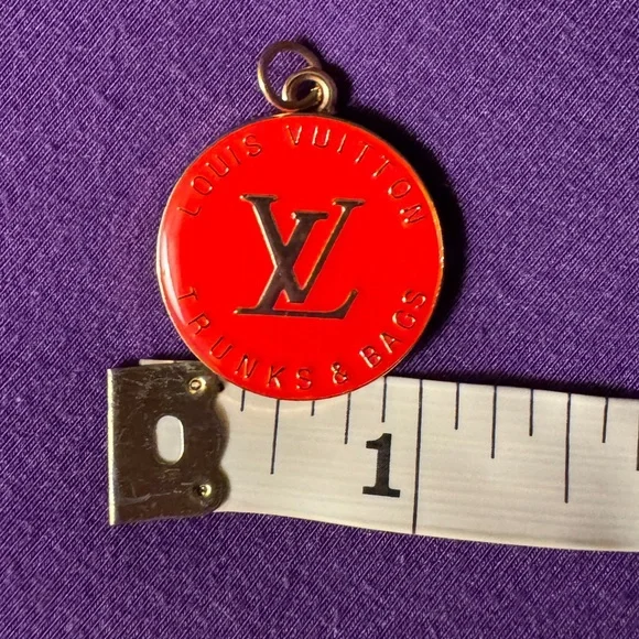 Louis Vuitton Red/Gold Logo Zipper Pull Charm - Picture 7 of 7